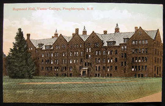 Item #25671 Circa 1909 Postcard Vassar College Raymond Hall Poughkeepsie, N.Y. Americana - Vassar College.